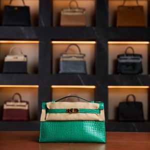 Hermès Kelly Pochette Vert Jade Swift Leather with Gold Hardware - 2025 New Full Set - Exotic Boutique Dubai