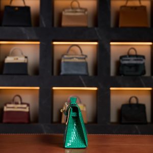 Hermès Kelly Pochette Vert Jade Swift Leather with Gold Hardware - 2025 New Full Set - Exotic Boutique Dubai