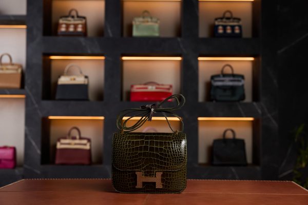 Hermès Constance Black Crocodile Leather with Palladium Hardware - 2024 Full Set - Exotic Boutique Dubai