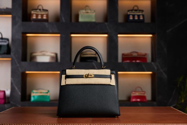 Hermès Kelly 25 Black Epsom Leather Gold Hardware - 2025 New Full Set - Exotic Boutique Dubai