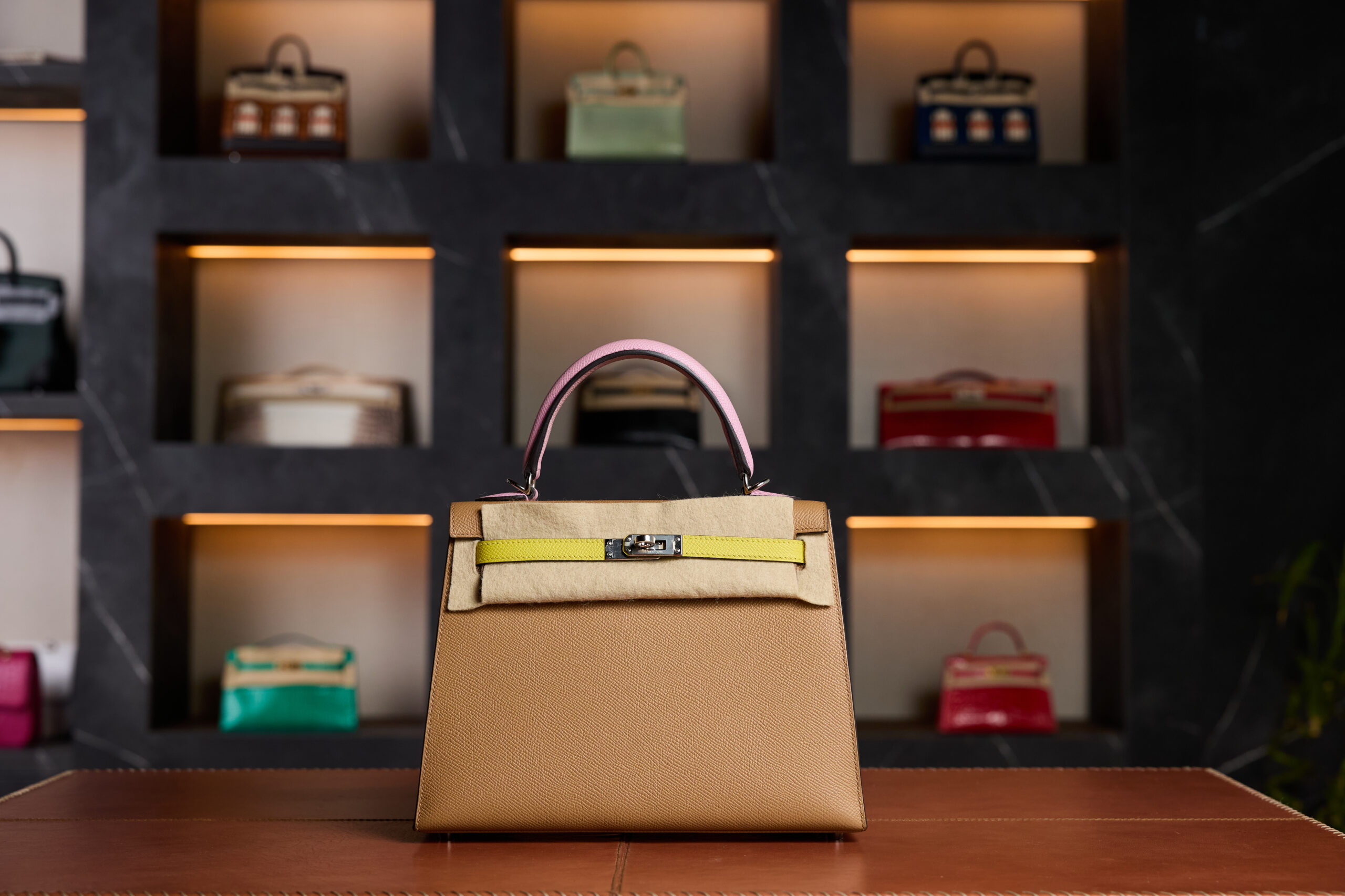 Hermès Kelly 25 HSS Special Order Tricolor - Gold, Jaune Milton & Mauve Sylvest with Gold Hardware - 2025 New Full Set - Exotic Boutique Dubai