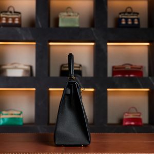 Hermès Kelly 25 Black Epsom Leather with Gold Hardware - 2025 New Full Set - Exotic Boutique Dubai